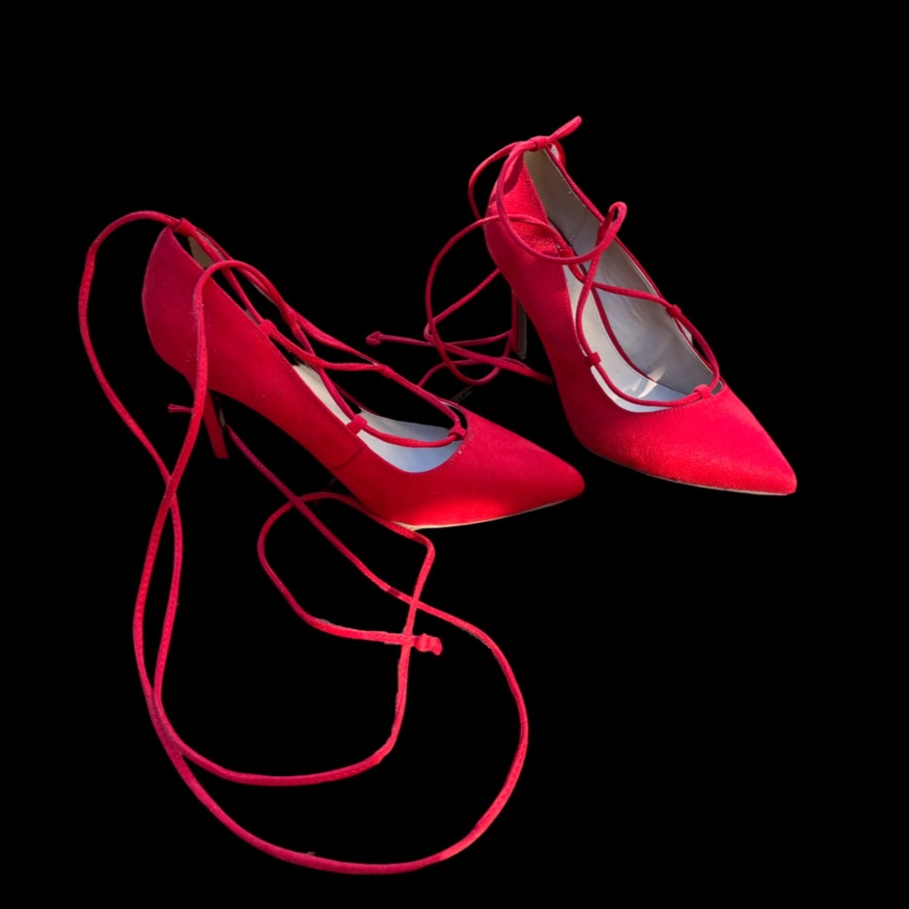 8W. Sexy Red Velvet. Tie up the leg Heels.